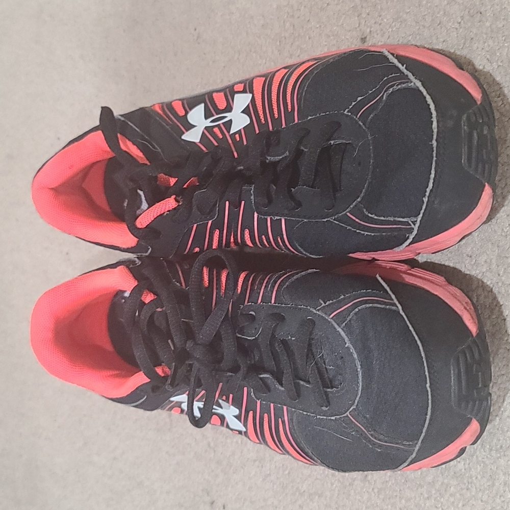 Under Armour size 8